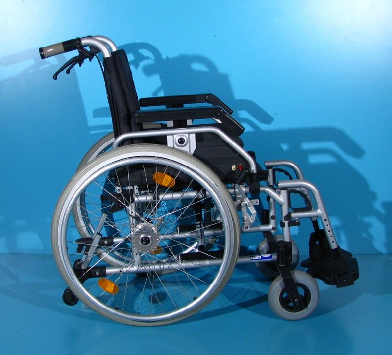 Scaun cu rotile  B+B - latime sezut 38 cm